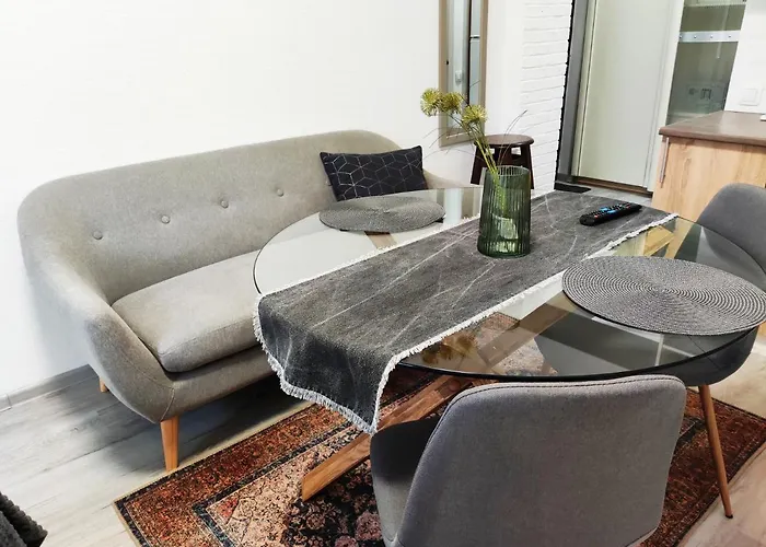 Flat In The Center *