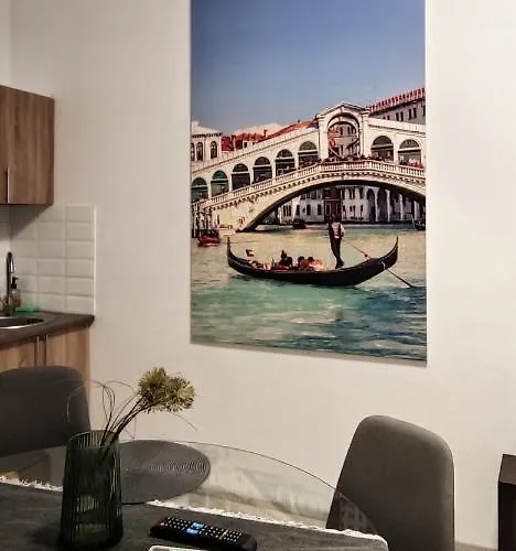 Flat In The Center Apartman