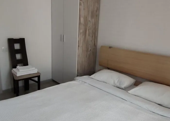 Flat In The Center *